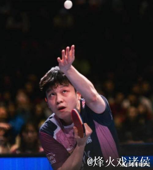 樊振东遭德迷狂热追捧!现场唱《真的爱你》 樊振东遭德迷狂热追捧!现场唱《真的爱你》